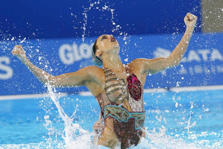 Out of sync: COVID distancing a drag for artistic swimmers